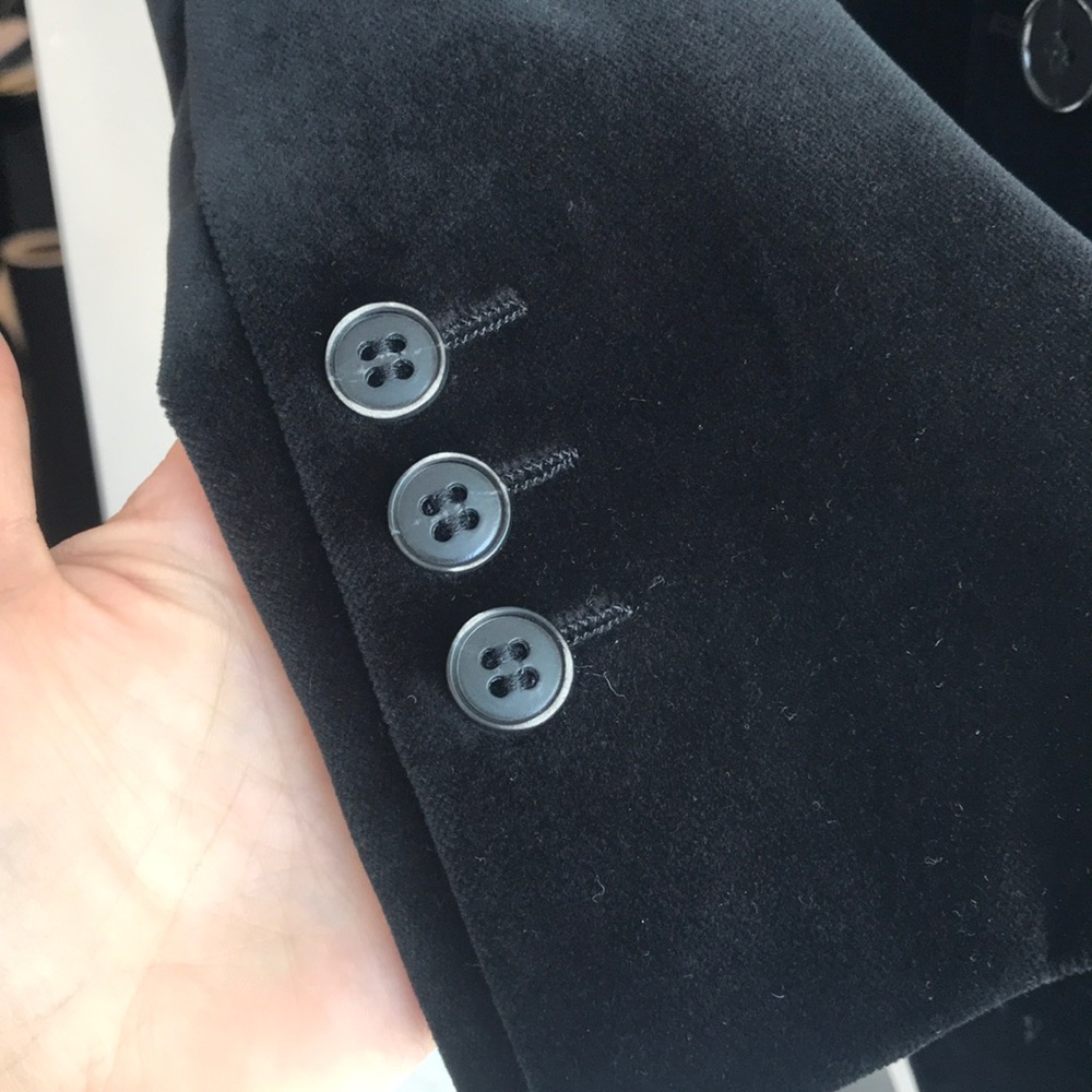 Designer velvet blazer - Picture 2 of 5